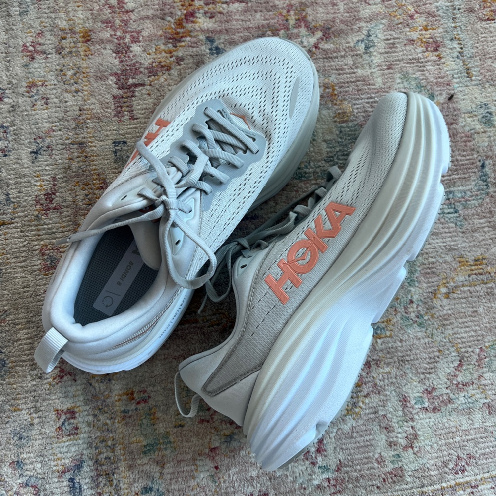 HOKA Bondi 8 Sneakers